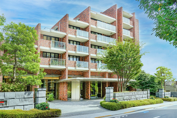 植栽、土木工事、建築工事の請負および管理